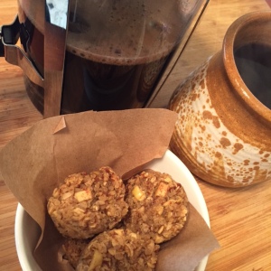 Hot coffee and these tasty Apple Quinoa bites made for one tasty breakfast! 